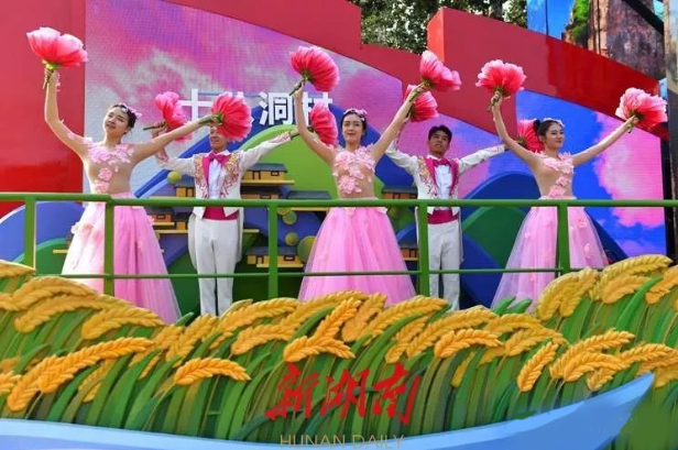 湖南彩車屏P4.46L鋁殼屏