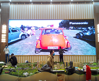 合川北新御龍灣銷售中心室內(nèi)全彩P5高清屏